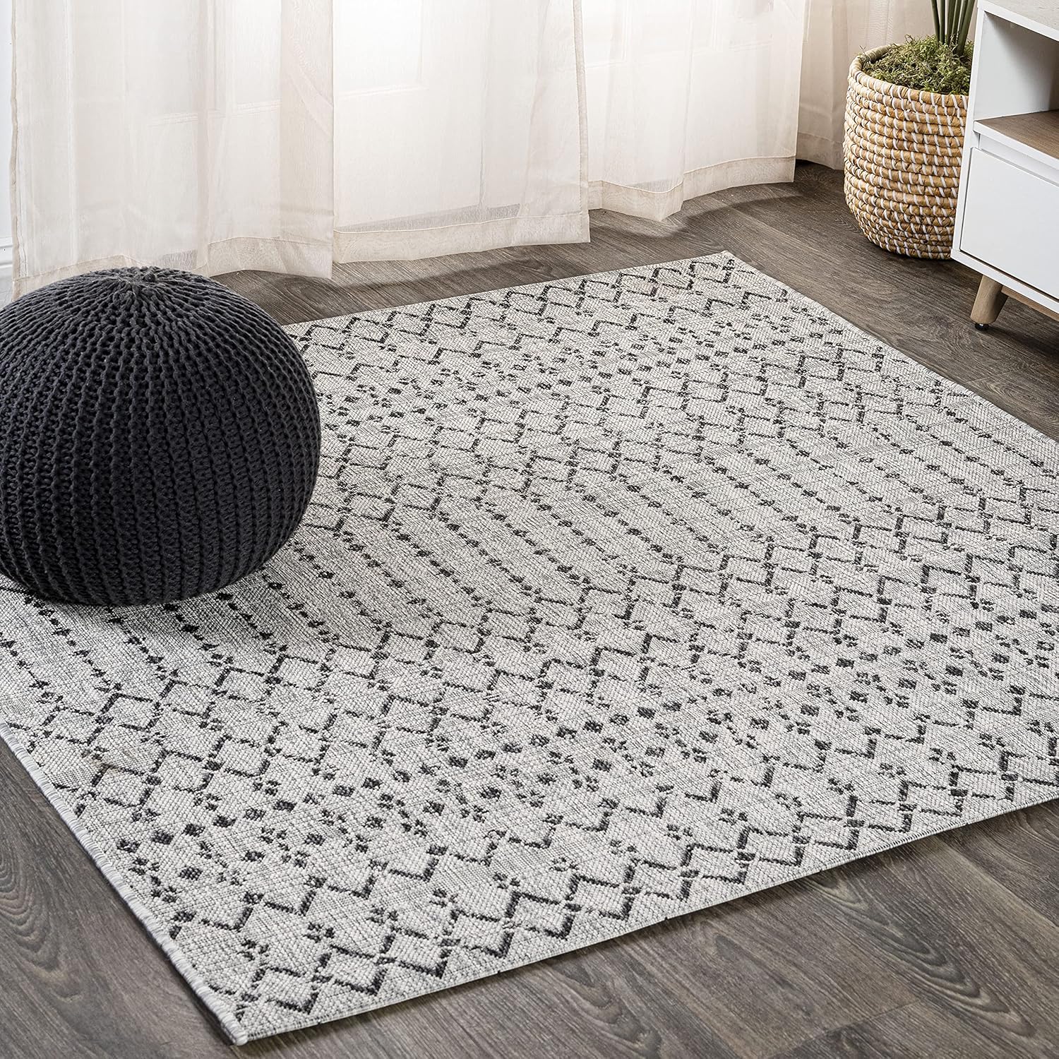 JONATHAN Y Moroccan Geometric Indoor Outdoor Area Rug 8X10 Natural/Black, Ourika Textured Weave for Backyard, Patio, Porch, Easy-Cleaning, High Traffic, Pet-Friendly, Non-Shedding (SMB108D-8)