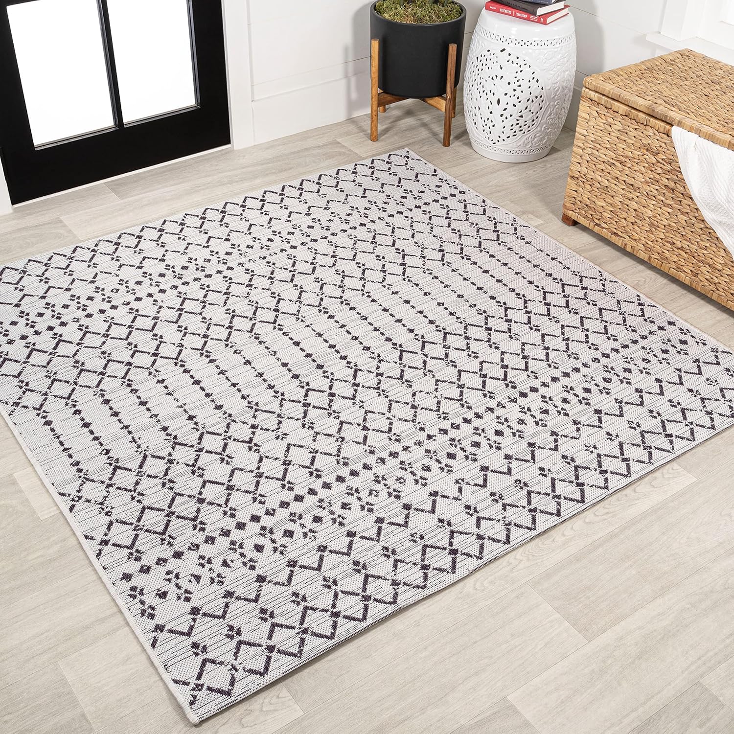 JONATHAN Y Moroccan Geometric Indoor Outdoor Area Rug 8X10 Natural/Black, Ourika Textured Weave for Backyard, Patio, Porch, Easy-Cleaning, High Traffic, Pet-Friendly, Non-Shedding (SMB108D-8)